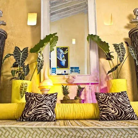Casa Logos Boutique